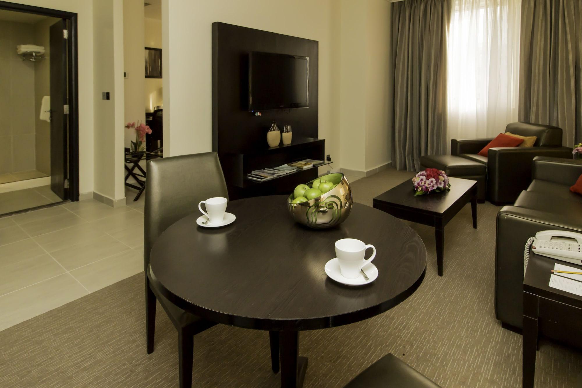 The Royal Riviera Hotel Doha Ngoại thất bức ảnh