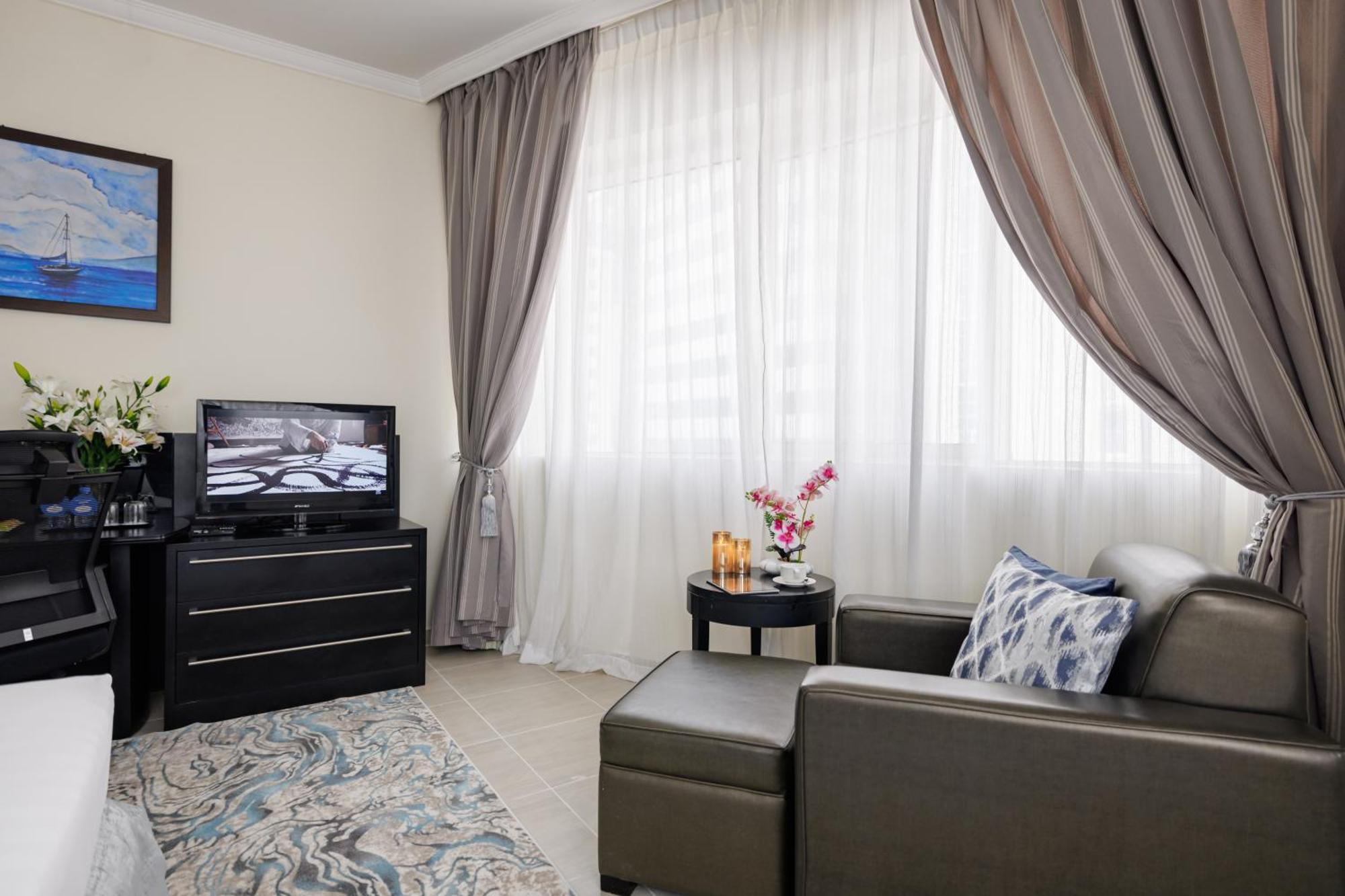 The Royal Riviera Hotel Doha Ngoại thất bức ảnh