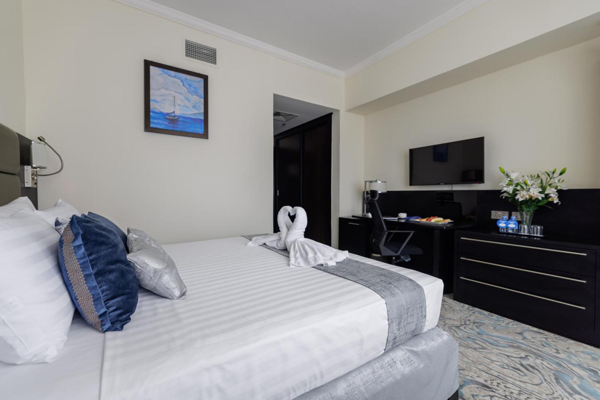 The Royal Riviera Hotel Doha Ngoại thất bức ảnh