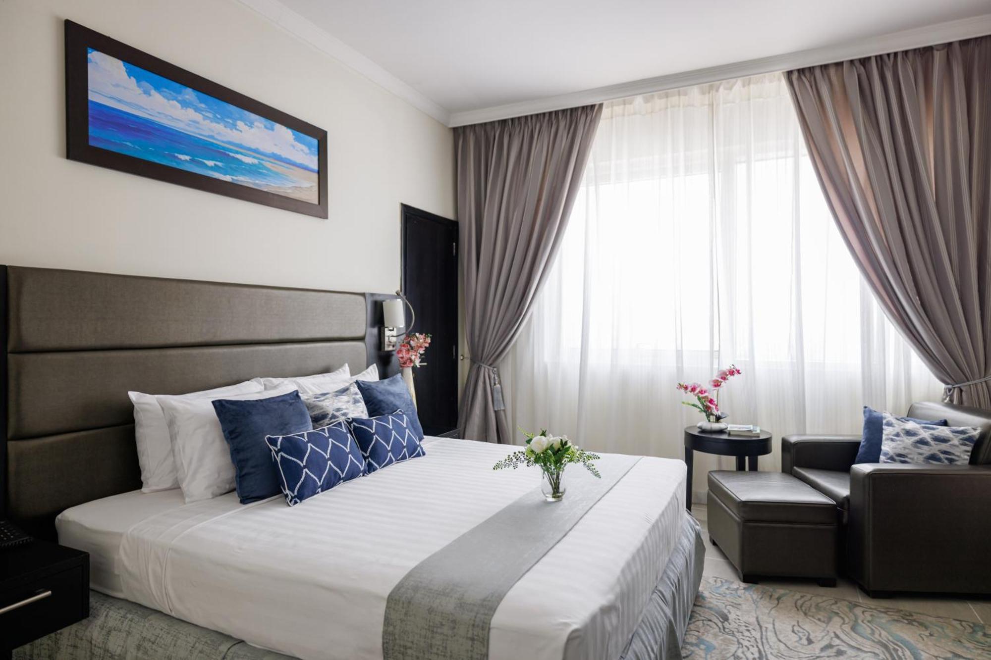 The Royal Riviera Hotel Doha Ngoại thất bức ảnh