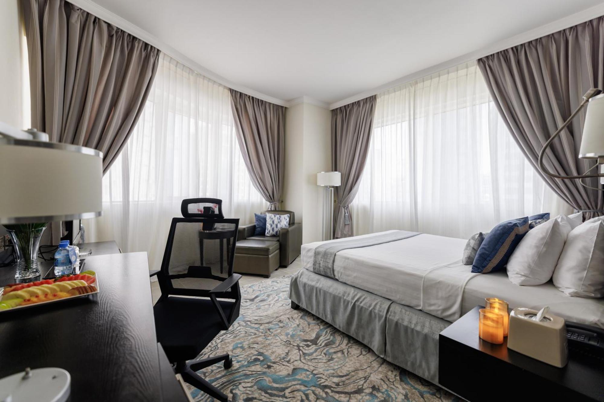 The Royal Riviera Hotel Doha Ngoại thất bức ảnh