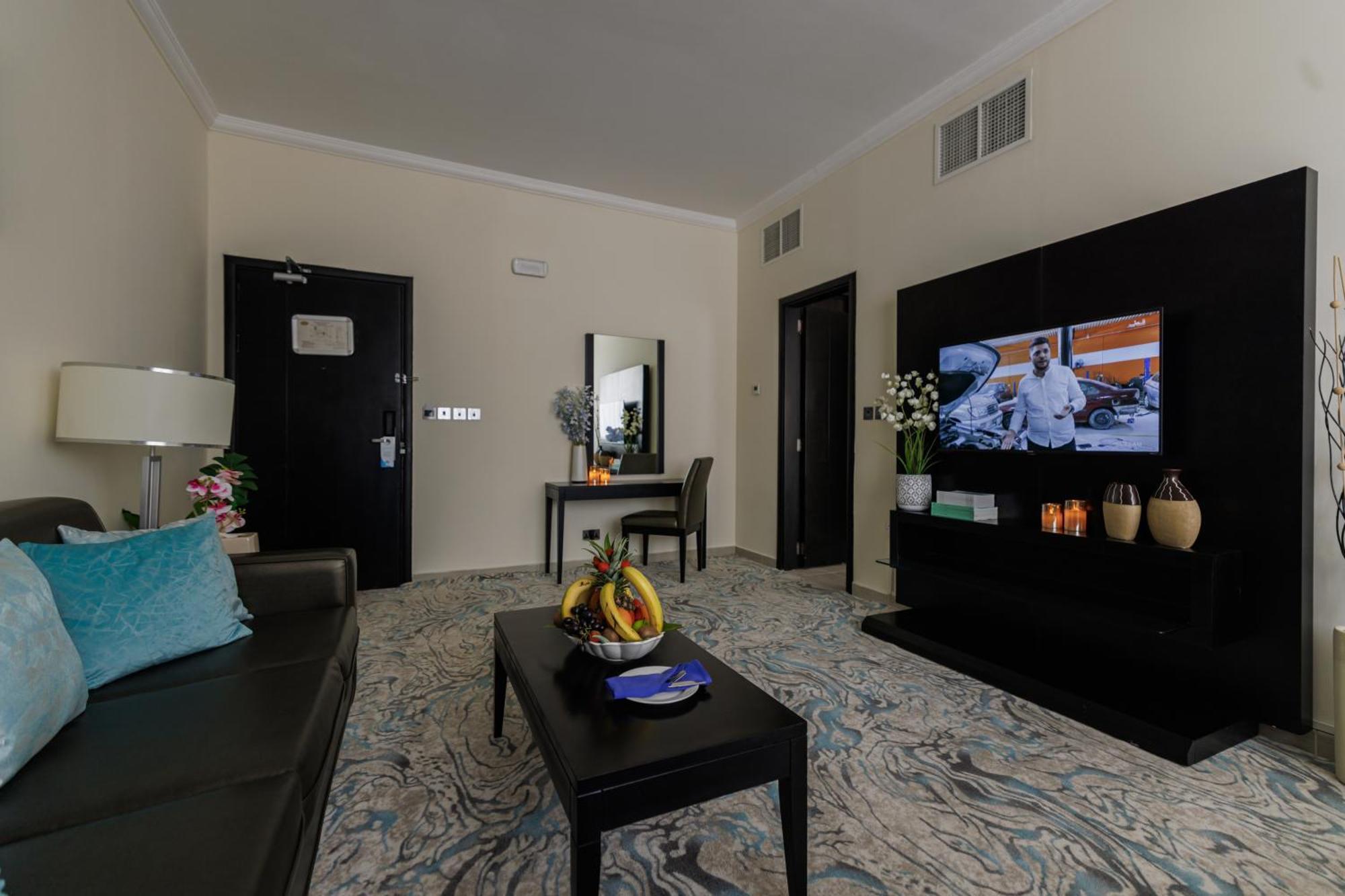 The Royal Riviera Hotel Doha Ngoại thất bức ảnh