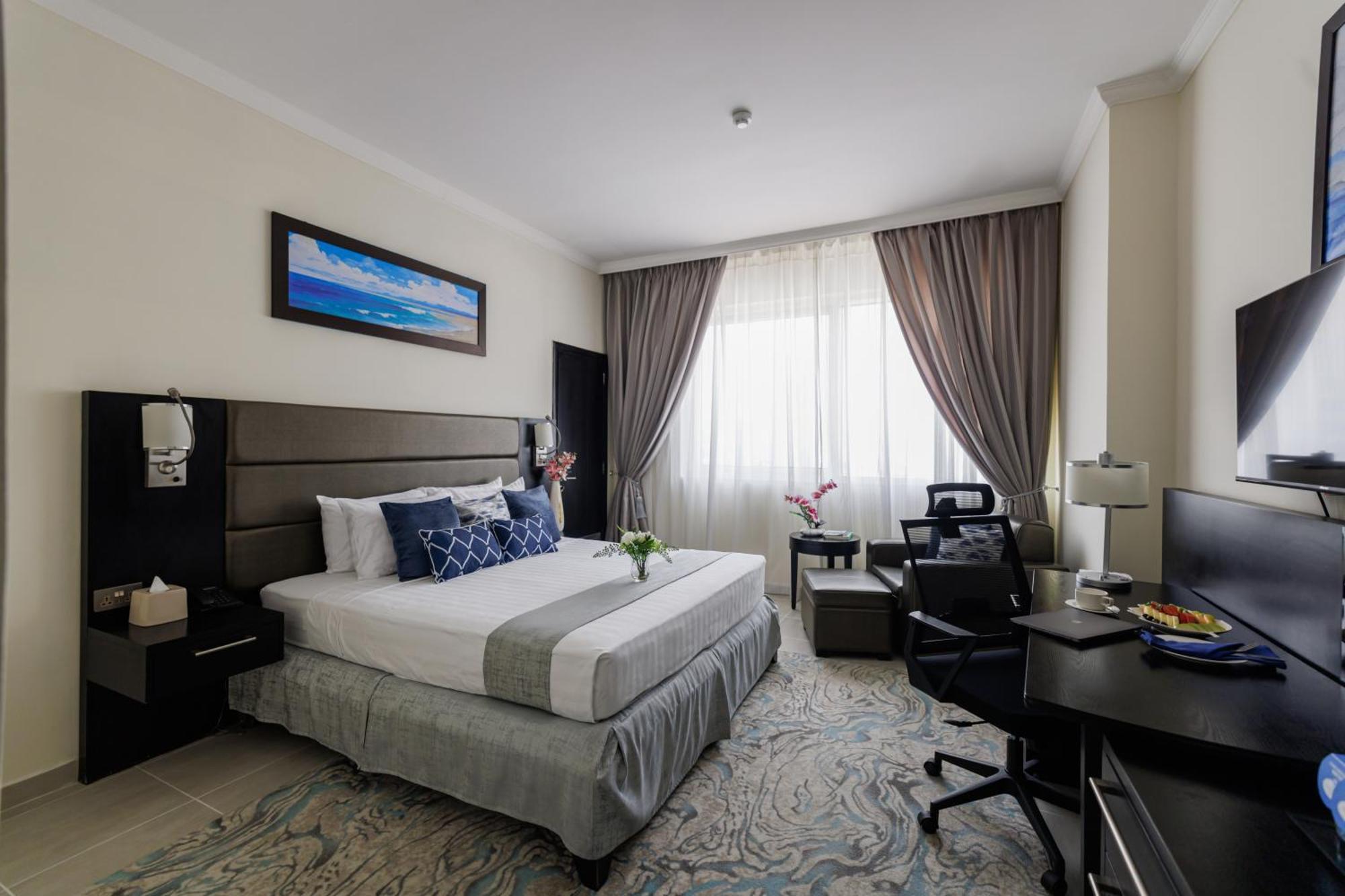 The Royal Riviera Hotel Doha Ngoại thất bức ảnh