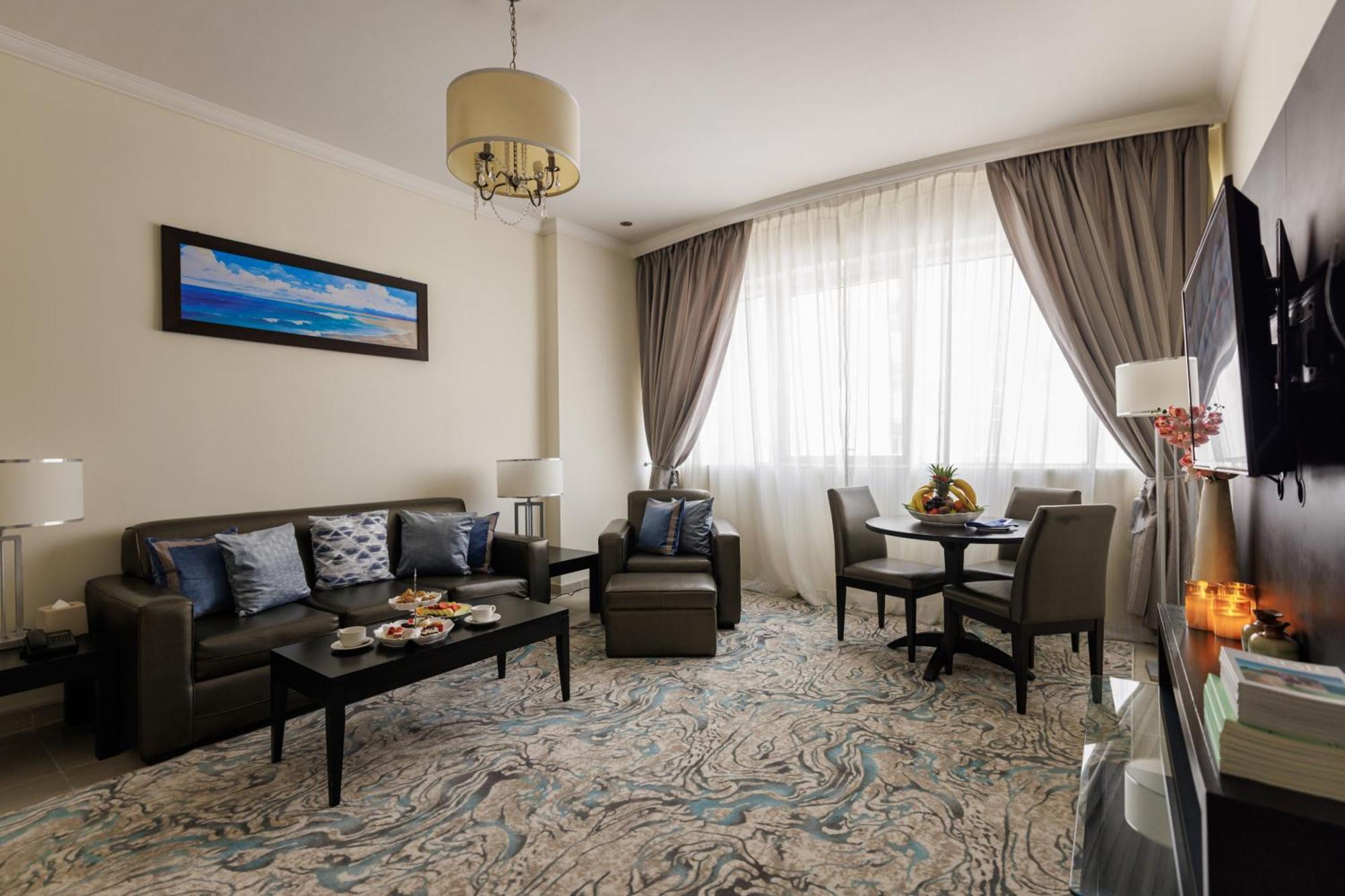 The Royal Riviera Hotel Doha Ngoại thất bức ảnh