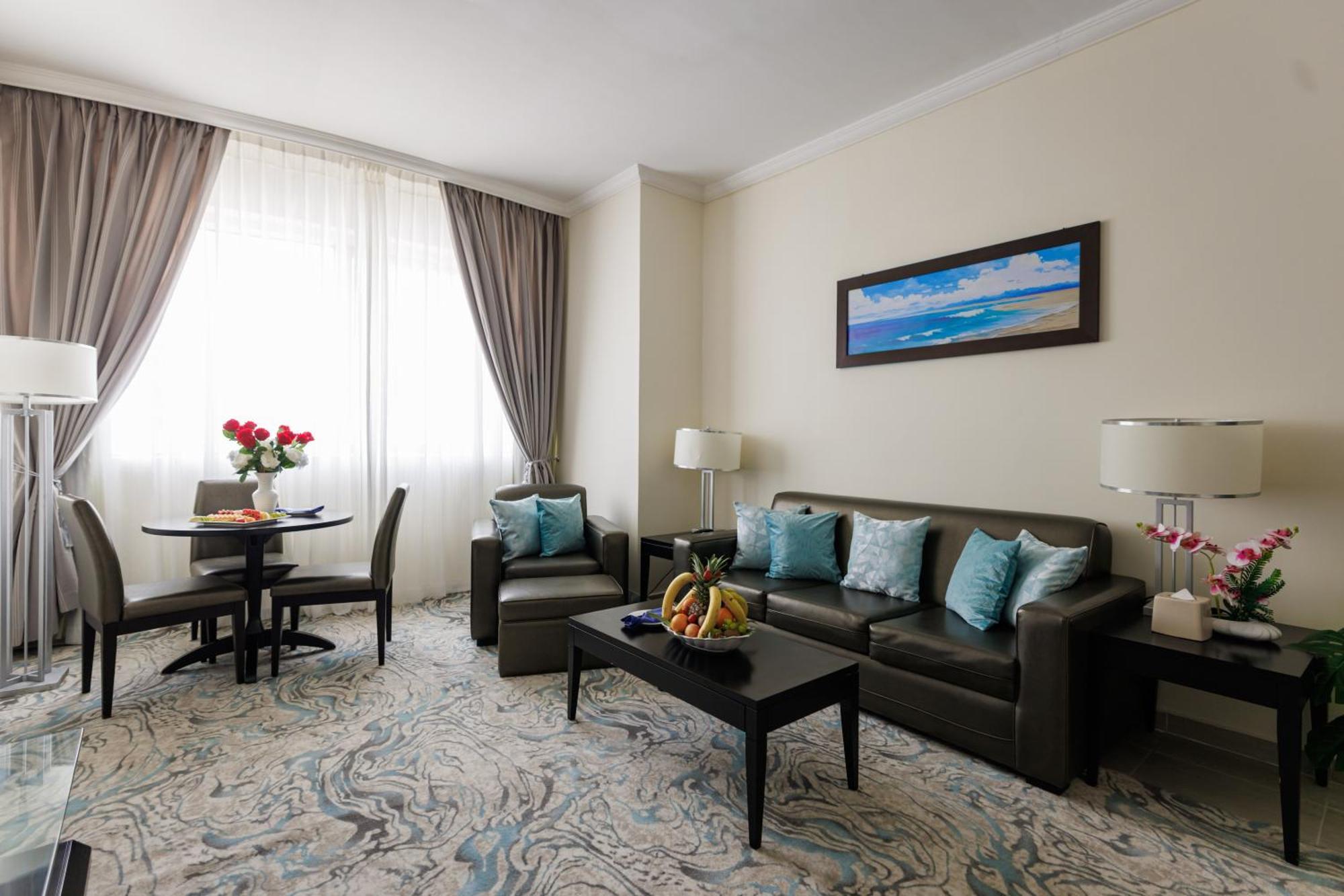 The Royal Riviera Hotel Doha Ngoại thất bức ảnh