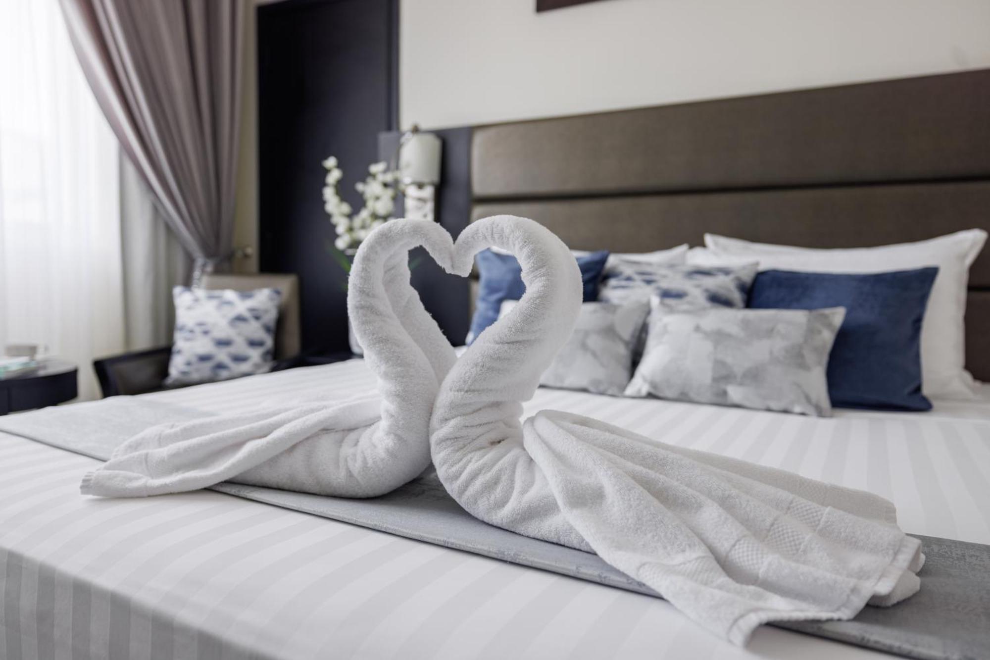 The Royal Riviera Hotel Doha Ngoại thất bức ảnh